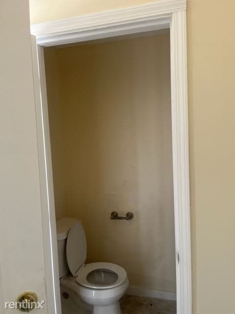 Building Photo - 3 br, 1.5 bath House - 903 Adelaide Street