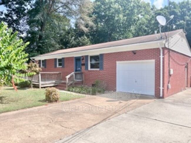 Building Photo - 730 Harpersville Rd