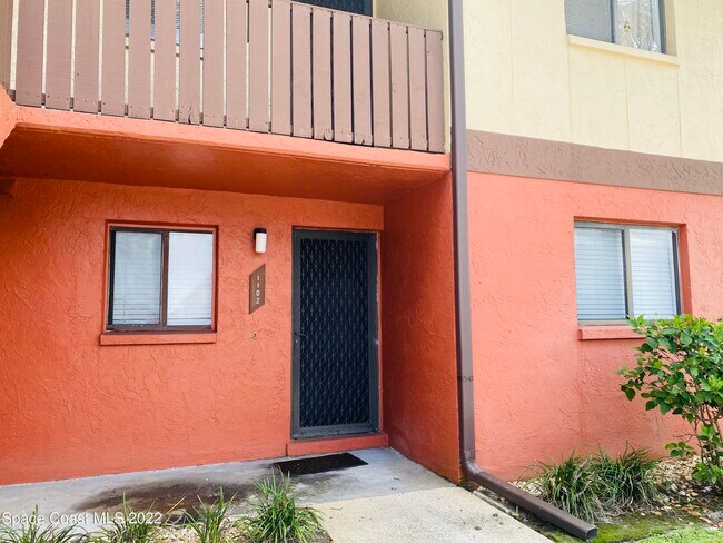 Building Photo - 1604 University Ln