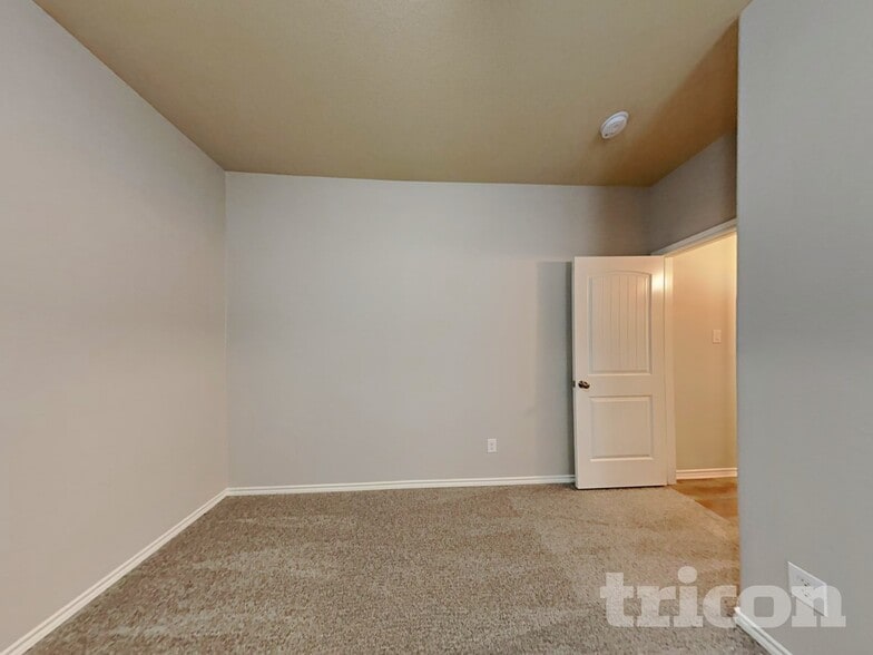 Building Photo - 1212 Ashley Dr