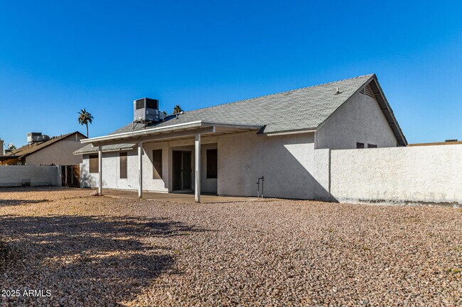 Building Photo - 3623 W Fairview Ln