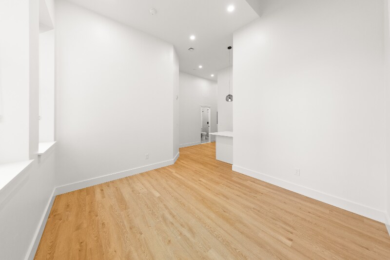 Building Photo - 101 Richmond St