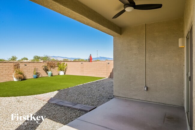 Building Photo - 7536 S Circulo Rio Blanco