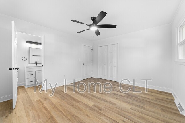 Building Photo - 3503 Linwood Rd