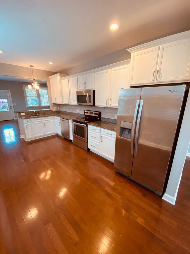 Building Photo - 3 bed 2.5 bath Condo in Germantown
