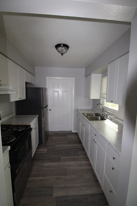 Building Photo - 2105 Blossom Ct