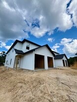 Building Photo - 8425 Harvard Dr