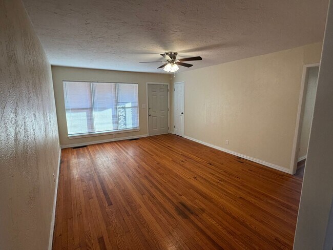 Building Photo - 1400 Rickey Rd