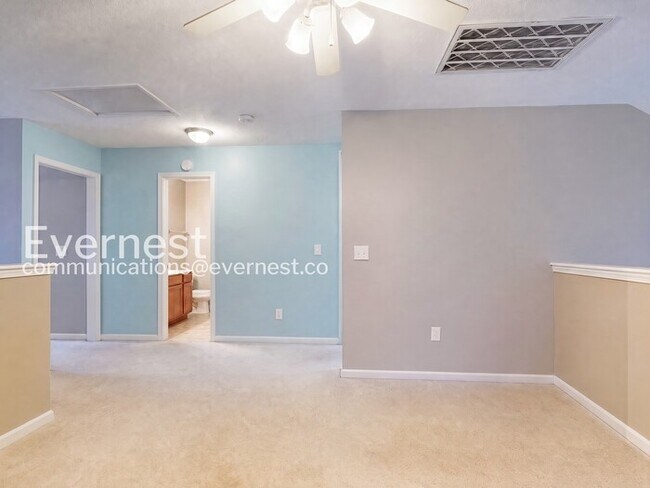 Building Photo - 3-Bed/3-Bath Townhome/Available Soon!