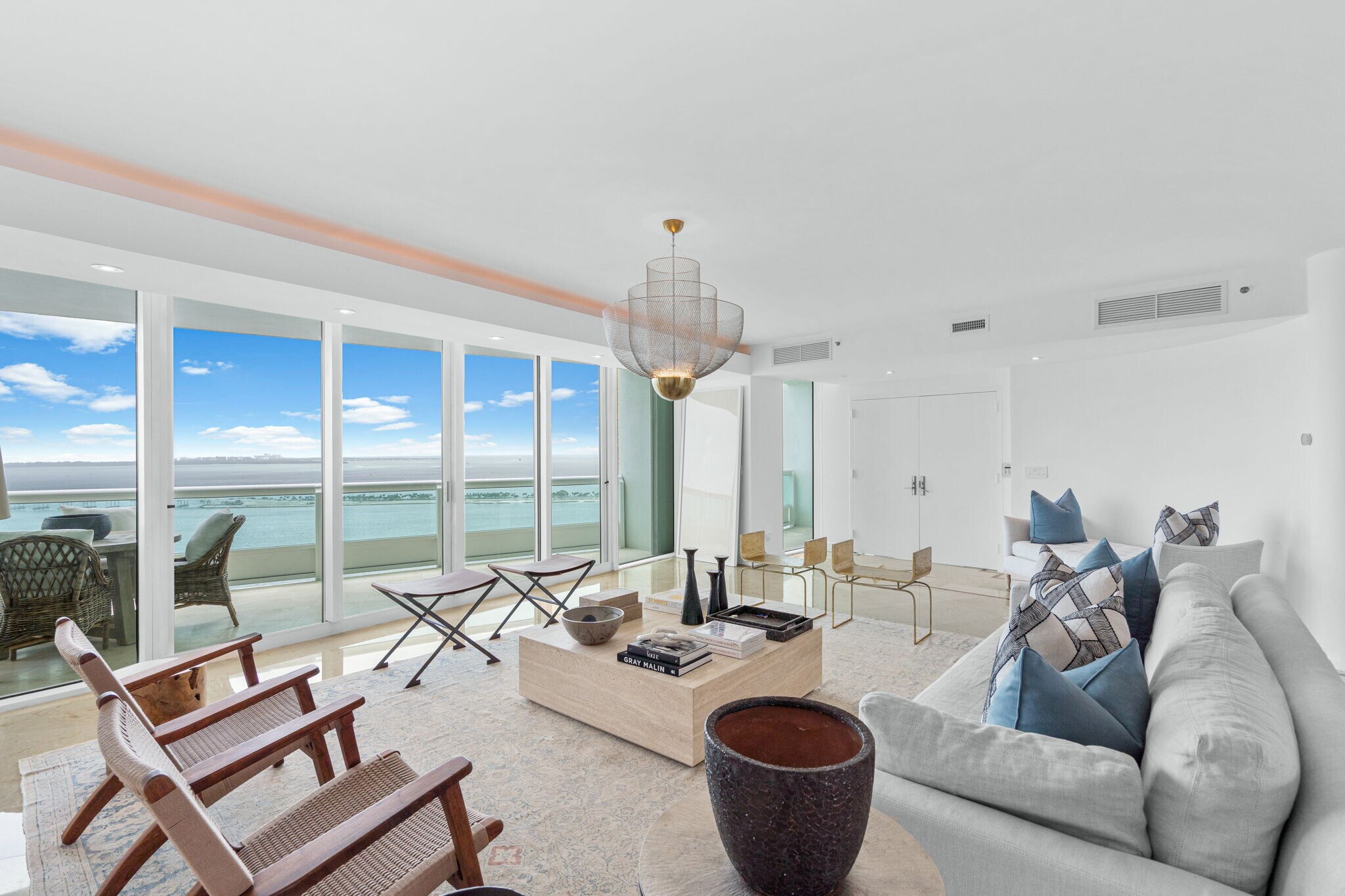 Building Photo - 1643 Brickell Ave