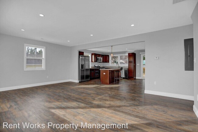 Building Photo - 7 br, 4 bath House - 5922 Benton Heights