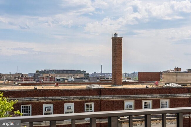 Building Photo - 733 Euclid St NW