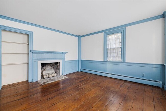 Building Photo - 73 Thames St