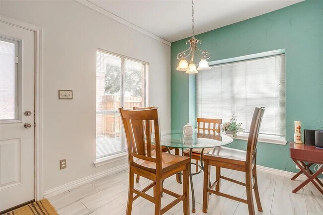 Building Photo - Spacious 4-Bedroom Home + Bonus Room with AC in Prime Lewisville Location