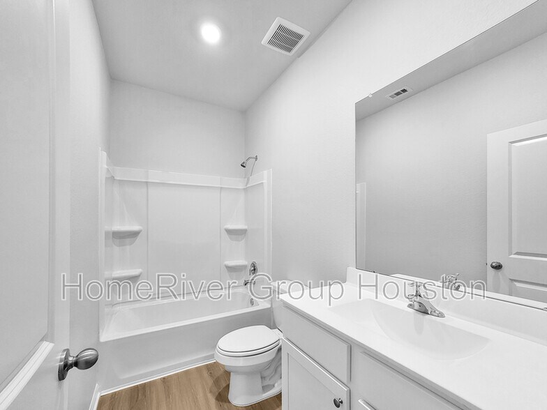 Building Photo - 8942 Ice Quartz Dr