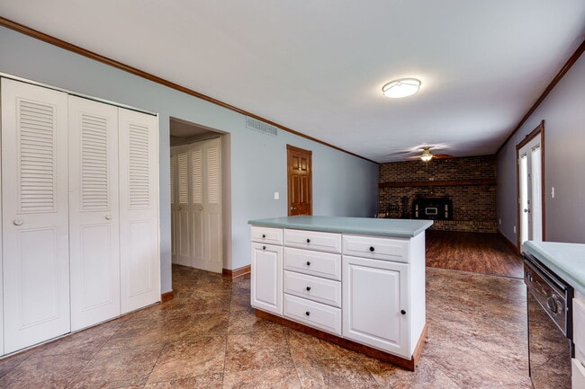 Building Photo - 4024 Quail Bush Dr