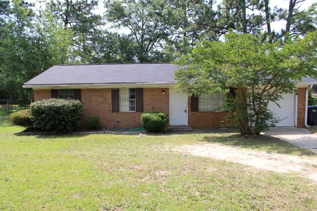 Primary Photo - Charming 3 Bedroom, 1.5 Bath Home with Gar...