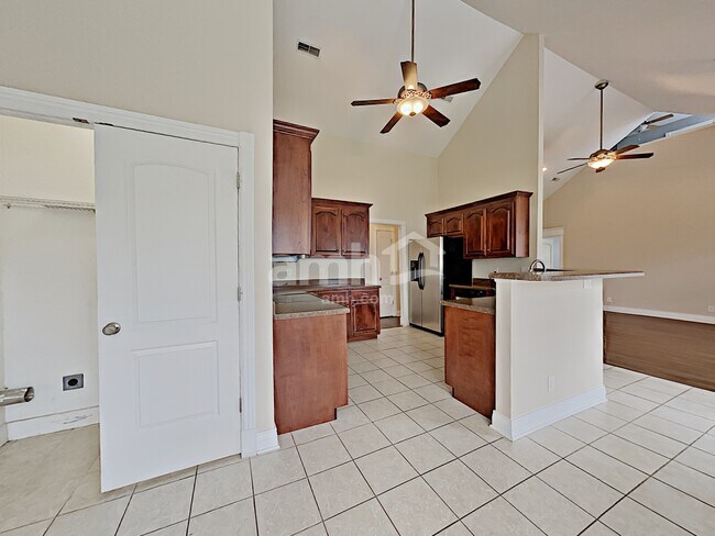 Building Photo - 3420 Hamberton Cir