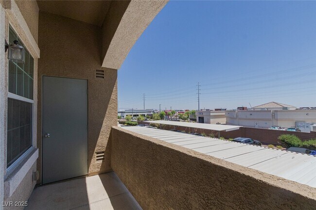 Building Photo - 8777 W Maule Ave