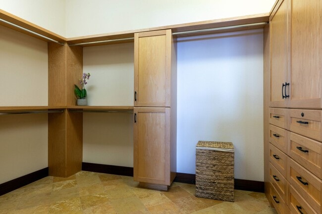 Building Photo - Private Resort-Style Home | Pool, BBQ & Epic Sunsets