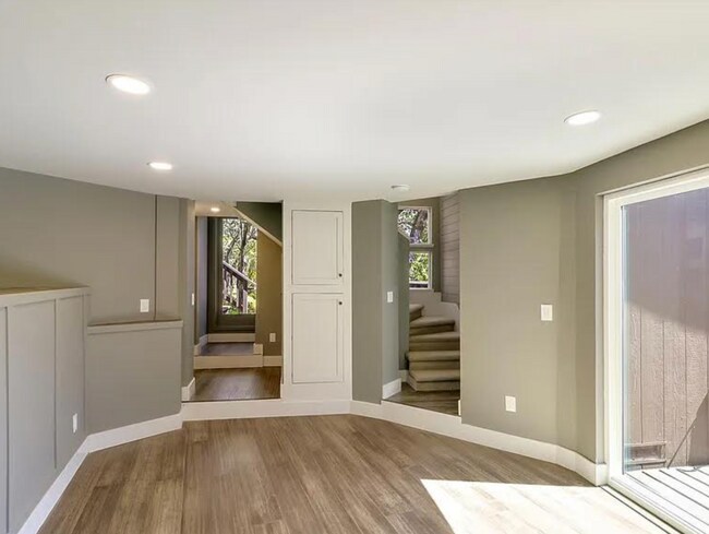 Building Photo - Cottage Retreat Minutes from Downtown Los Gatos & Saratoga