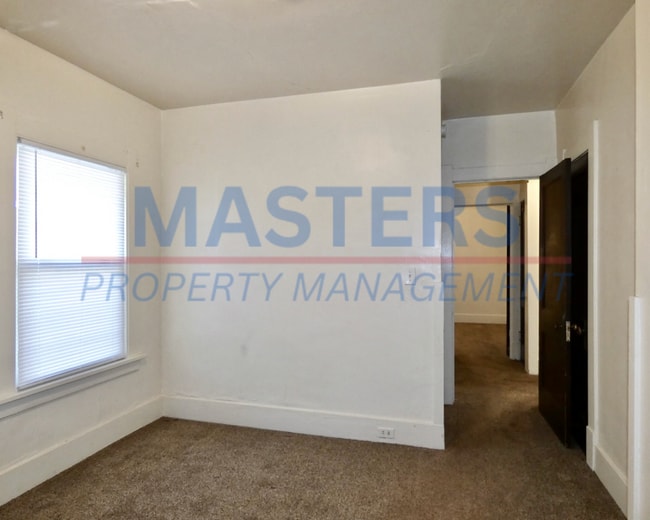 Building Photo - 4113 N Lockwood Ave