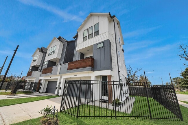 Building Photo - 4623 Cochran St