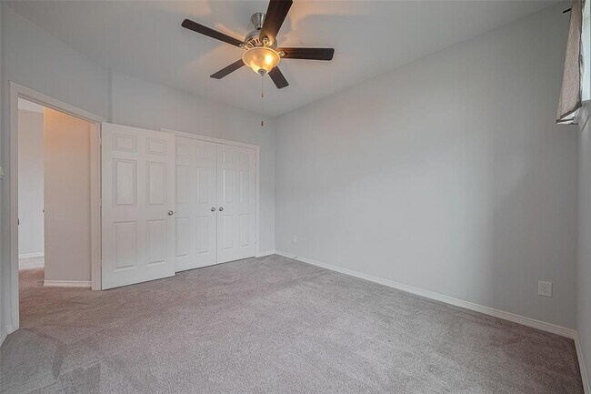 Building Photo - 1503 Miles Oaks Pl