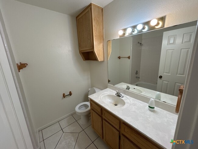 Building Photo - 3820 Water Oak Dr