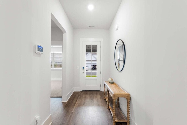 Building Photo - Spacious 4 Bedroom Home in Blake Farm