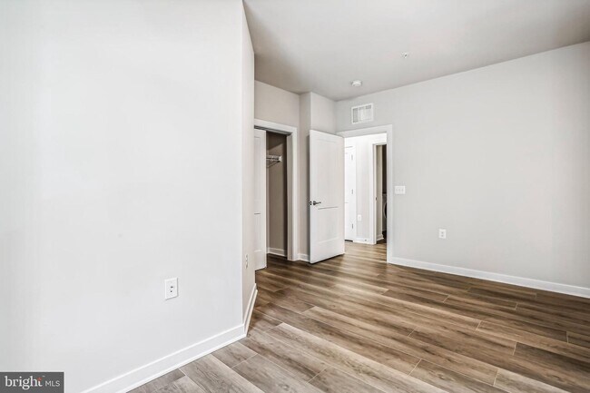 Building Photo - 1675 Bandit Loop