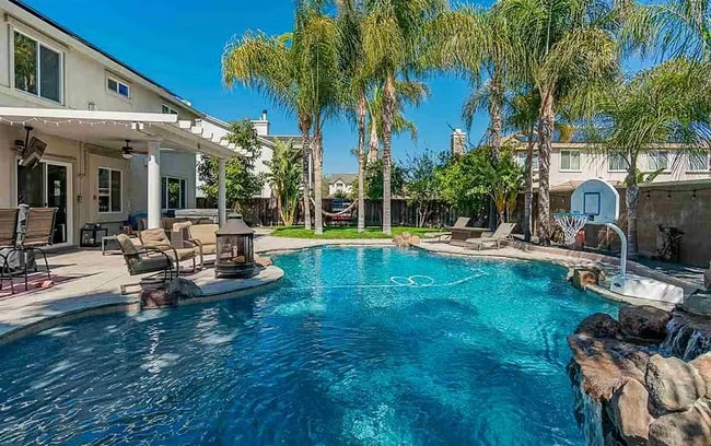 Building Photo - 2296 Star Lilly St