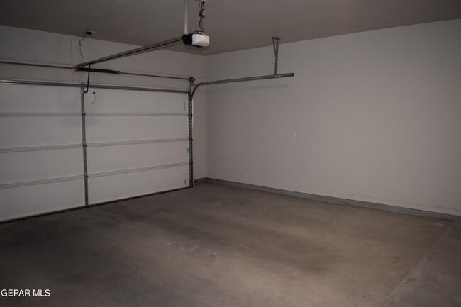 Building Photo - 355 Sol Ct