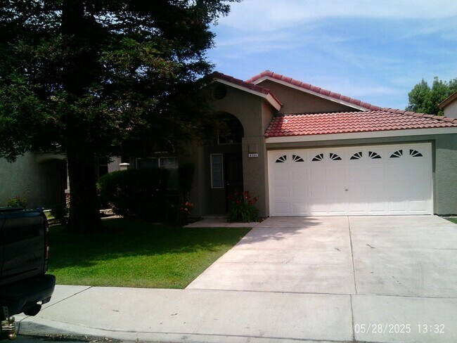 Primary Photo - 8304 Black Knot Ct