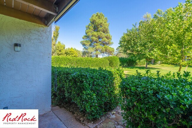 Building Photo - 2 Bedroom Condo in a Prime Location!