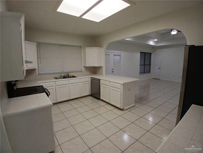 Building Photo - 130 San Jacinto St