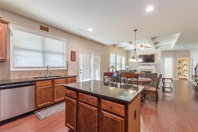 Building Photo - 4850 Haysboro Way