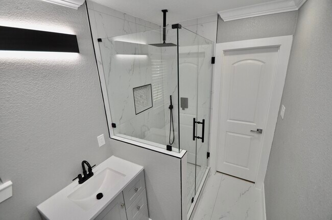 Building Photo - 7238 Evans St