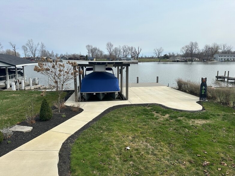 Building Photo - 7712 Walnut St