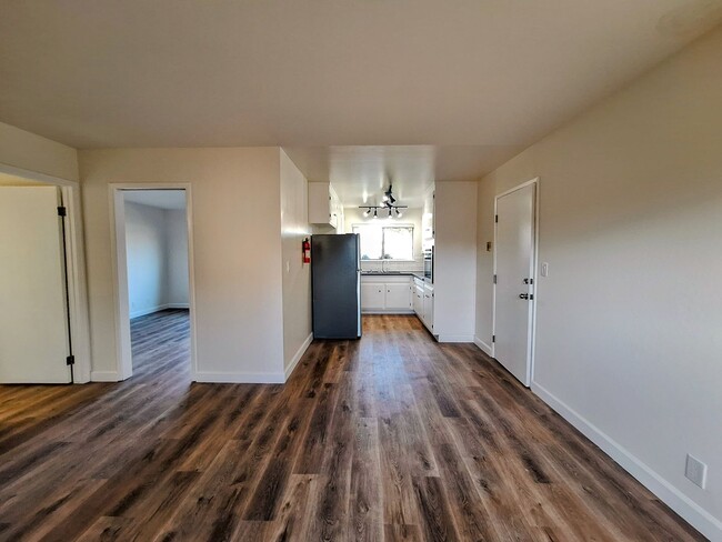 Building Photo - Harr08