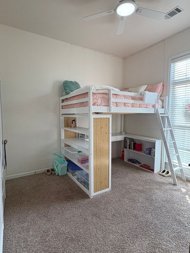 Building Photo - Woodland Creek Rental