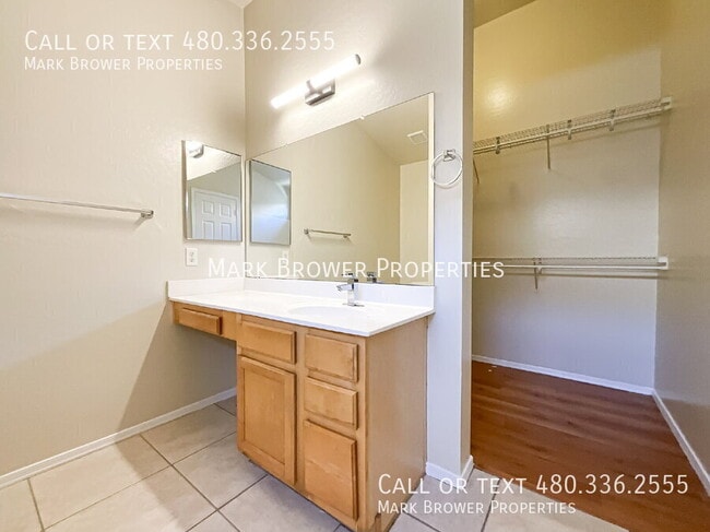 Building Photo - 11031 E Arbor Ave