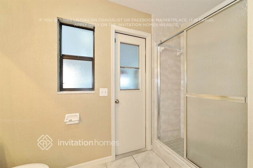 Building Photo - 22629 Willow Lakes Dr