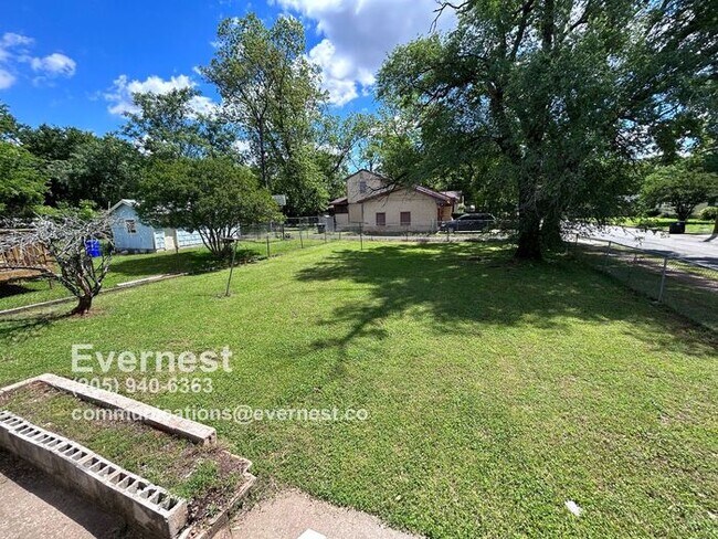 Building Photo - 1345 Mims St SW