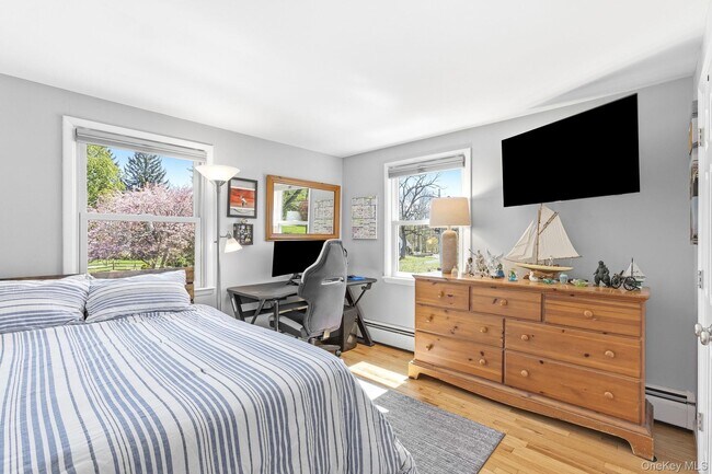 Building Photo - 17 Cottage Pl