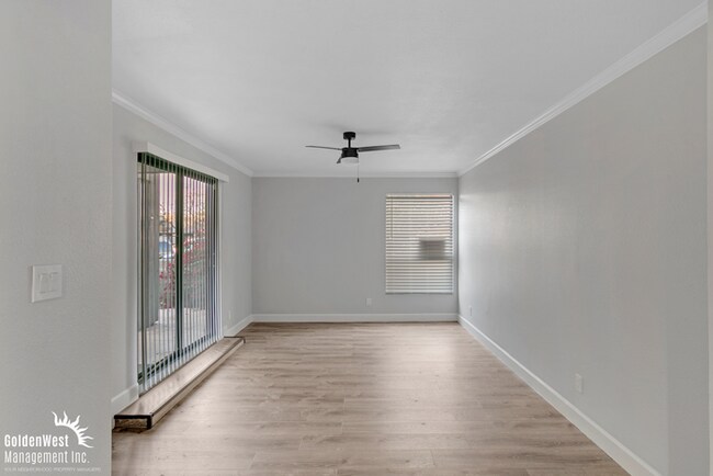 Building Photo - Updated and Spacious 2Bdm 2Ba Home in Prime North Phoenix Location!