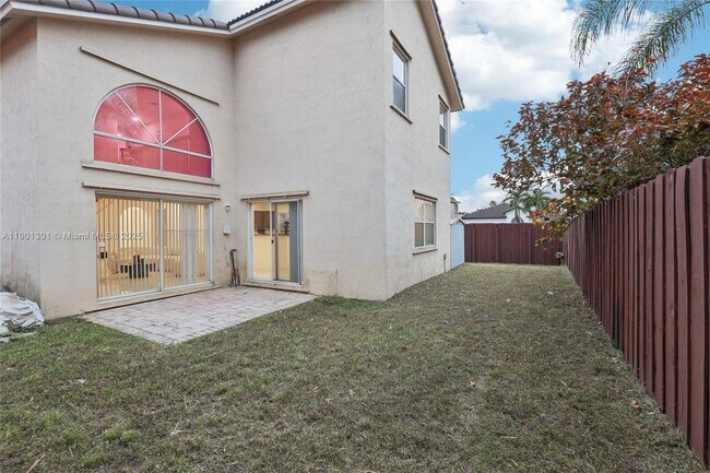 Building Photo - 14804 SW 155th Pl