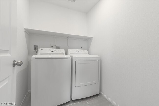 Building Photo - 7382 Pioneer Way