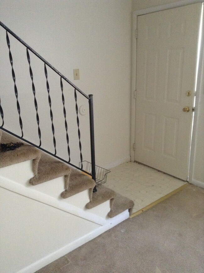 Primary Photo - 1222 Holmes Ave