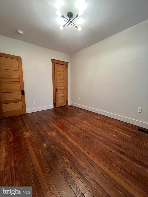 Building Photo - 1268 Neal St NE